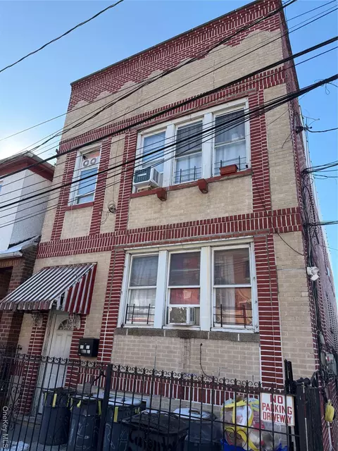 5304 106th St, New York, NY 11368
