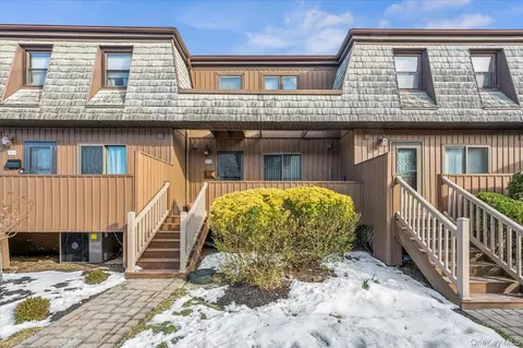 20 Heritage Dr #B, Clarkstown, NY 10956