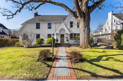 467 Highbrook Ave, Pelham, NY 10803