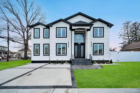 2105 Hoffman Ave, Elmont, NY 11003