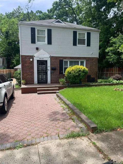 46 Hathaway Ave, Alden Manor, NY 11003