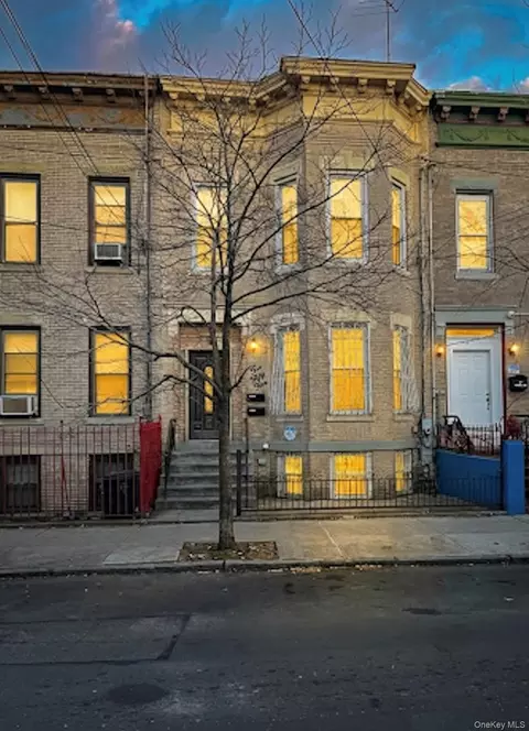 255 Lincoln Ave, Brooklyn, NY 11208