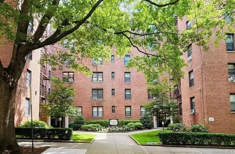 2 Windsor Ter #4C, White Plains, NY 10601