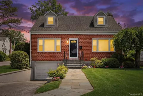 93 Smith Ave, White Plains, NY 10605