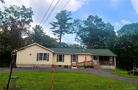 70 Okeechobee Rd, Lumberland, NY 12737