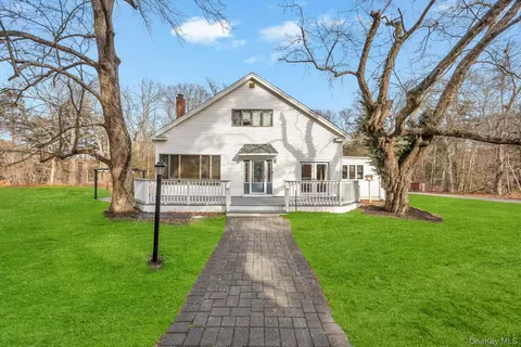 67 Long Island Ave, Yaphank, NY 11980