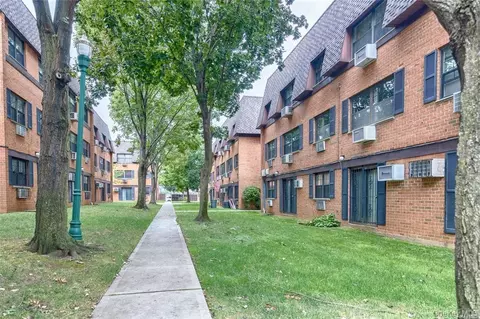 219-36 64th Ave, Oakland Gardens, NY 11364