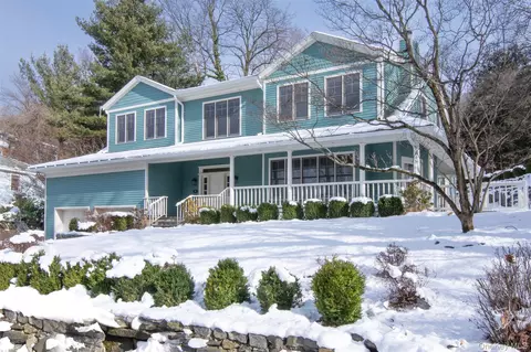 81 Pinecrest Dr, Greenburgh, NY 10706