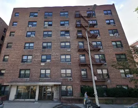 143-30 Roosevelt Ave #4J, Flushing, NY 11354