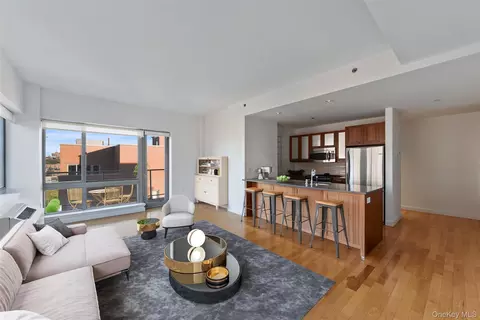 460 W 236th St #6A, New York, NY 10463