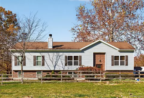 99 Dusinberre Rd, Gardiner, NY 12525