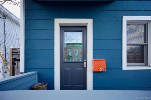 315 State, Hudson, NY 12534
