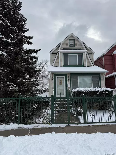 12620 Linden Blvd, New York, NY 11420