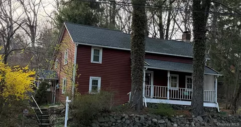 422 N Midland Ave, Clarkstown, NY 10960