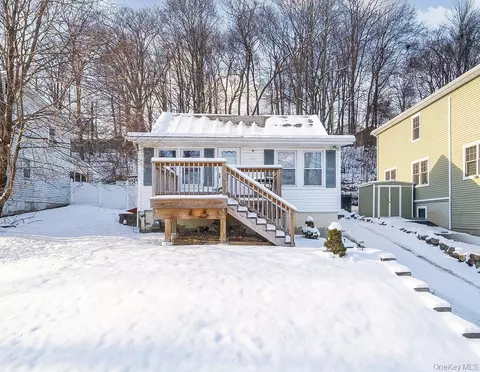 39 Orange Ter, Middletown, NY 10940