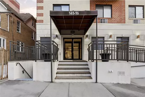 141-16 84th Dr #5A, New York, NY 11435