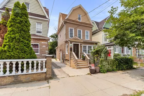 11748 140th St, Jamaica, NY 11436