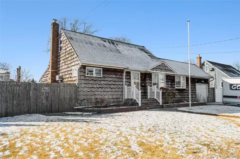 54 31st St, Copiague, NY 11726