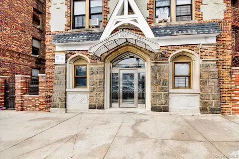 2925 Matthews Ave #5H, New York, NY 10467