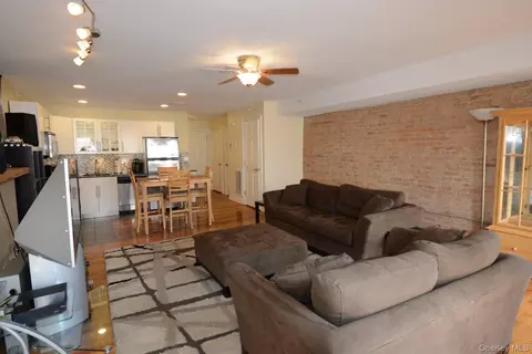 Living - 328 Main St, Poughkeepsie, NY 12601 photo 1 of 2