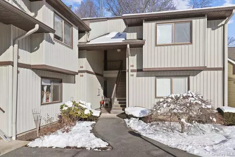120 Columbia Ct # H, Yorktown, NY 10598
