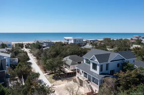 44 Island Walk, Bay Shore, NY 11706