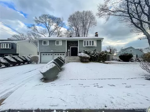 815 Iris Pl, West Hempstead, NY 11552