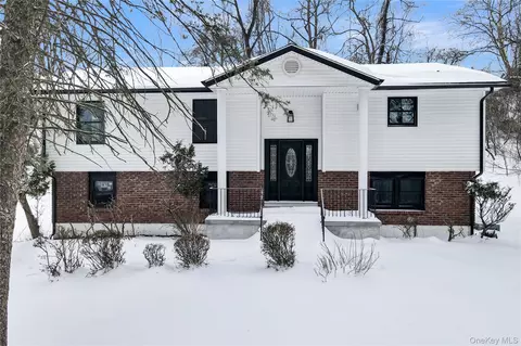 2 Chapel Ct, Orangetown, NY 10962
