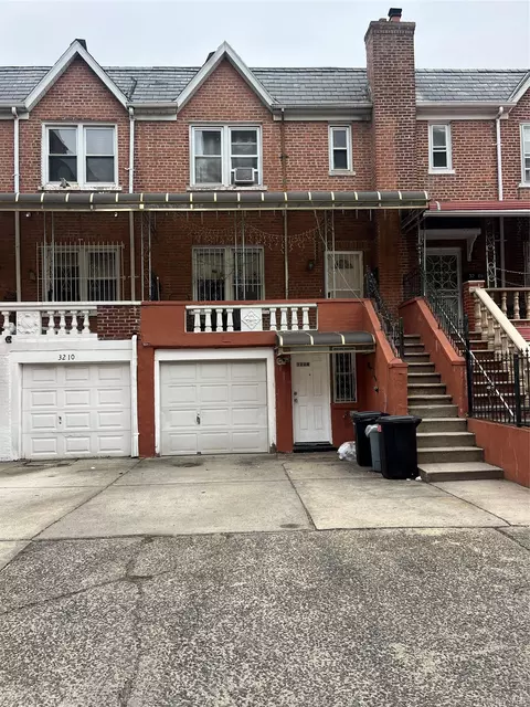 3208 88th St, New York, NY 11369