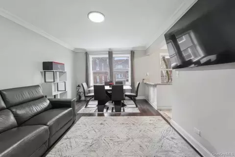 141-35 78th Rd #2-M, Flushing, NY 11367