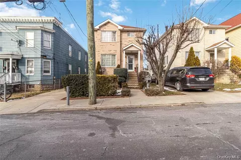 25 South St, Staten Island, NY 10310