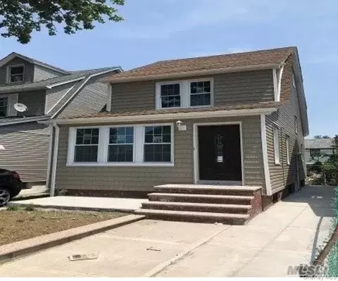 11563 217th St, New York, NY 11411