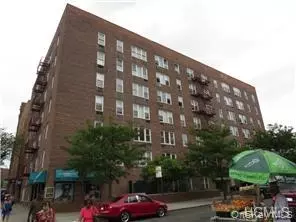 1332 Metropolitan Ave #6K, New York, NY 10462