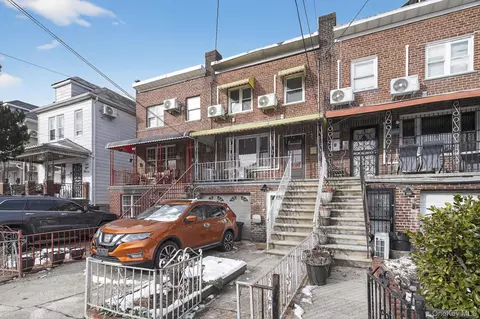 4817 Wilder Ave, New York, NY 10470