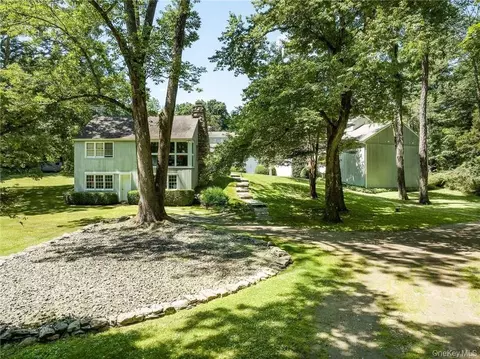 64 Pound Ridge Rd, Pound Ridge, NY 10576