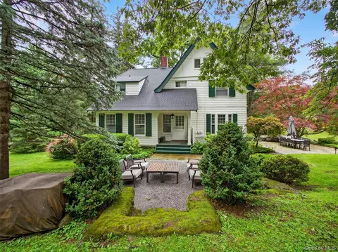 15 Ridge Rd, Tuxedo, NY 10987