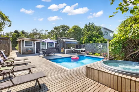 92 Teal Walk, Sayville, NY 11782