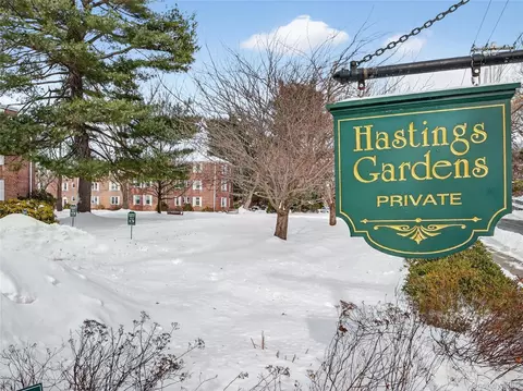 751 N Broadway #2D, Greenburgh, NY 10706