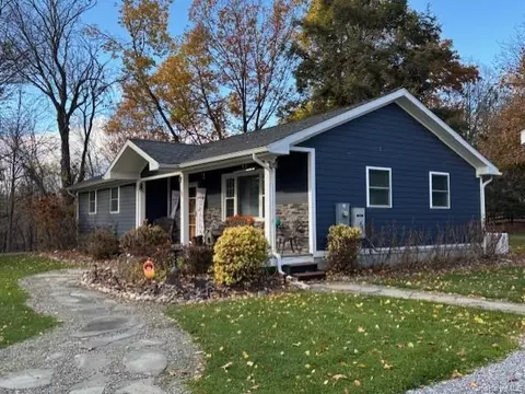 71 Frost Rd, Rhinebeck, NY 12572