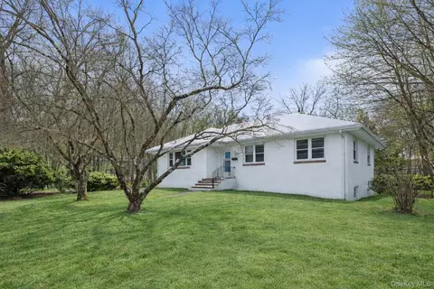 15 Bridge St, Ramapo, NY 10901