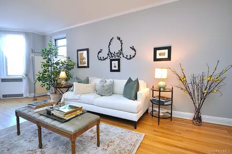 253 Garth Rd #6J, Scarsdale, NY 10583