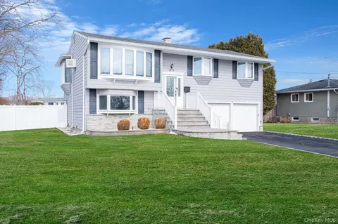 109 Utica St, Bay Shore, NY 11706