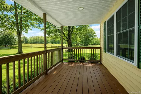 1 Decker Farm Rd, Thompson, NY 12701