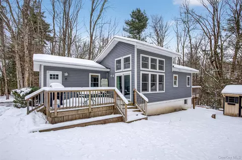 24 Schultz Rd, White Lake, NY 12786