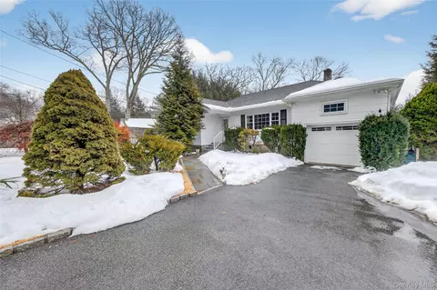 1275 Williams Dr, Yorktown, NY 10588