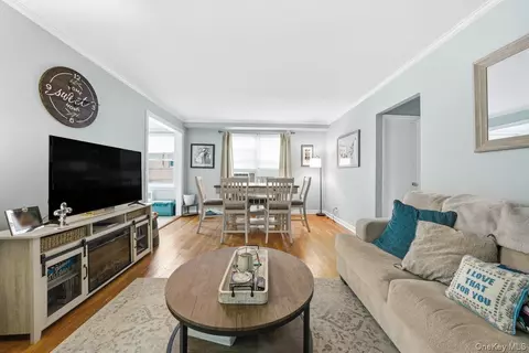 781 Palmer Rd #2D, Yonkers, NY 10708