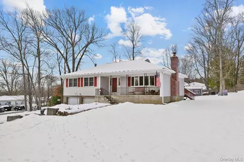 13 Birch Dr, Southeast, NY 10509