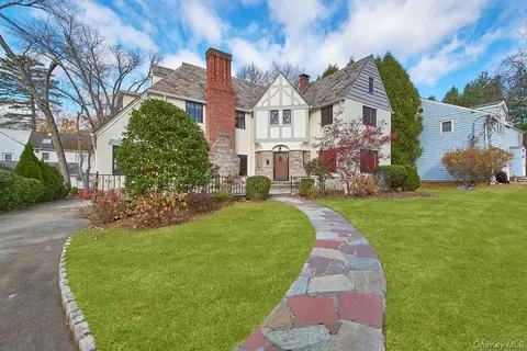216 Hartsdale Ave, White Plains, NY 10606