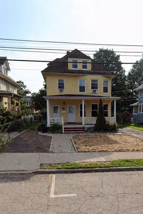 112 Washington Ave, Ramapo, NY 10901