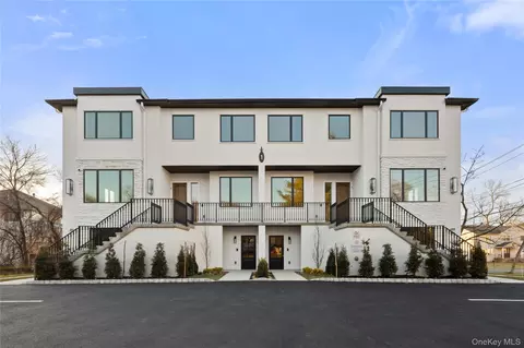 1 Dykstras Way W #201, Ramapo, NY 10952